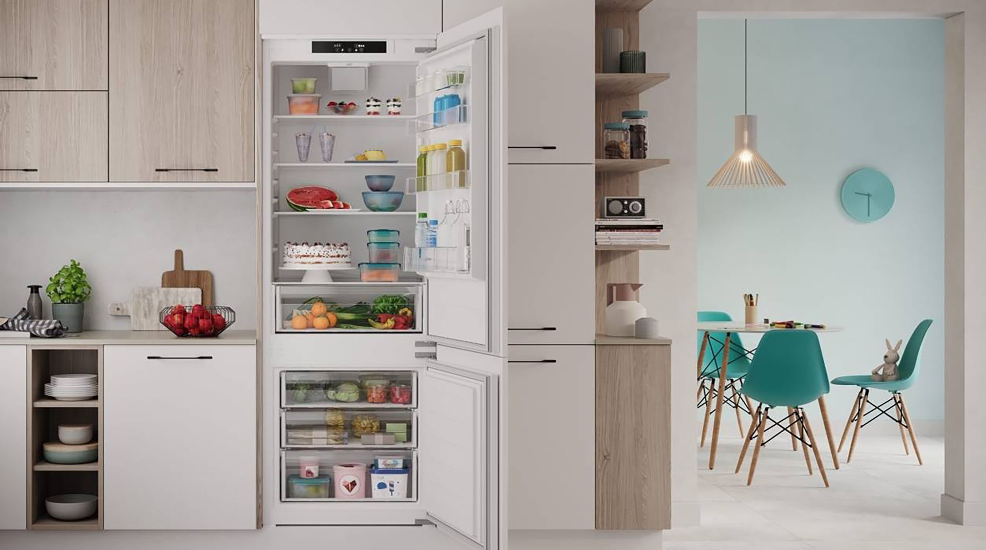 More space for your shopping and less waste with the Indesit Space 400 fridge